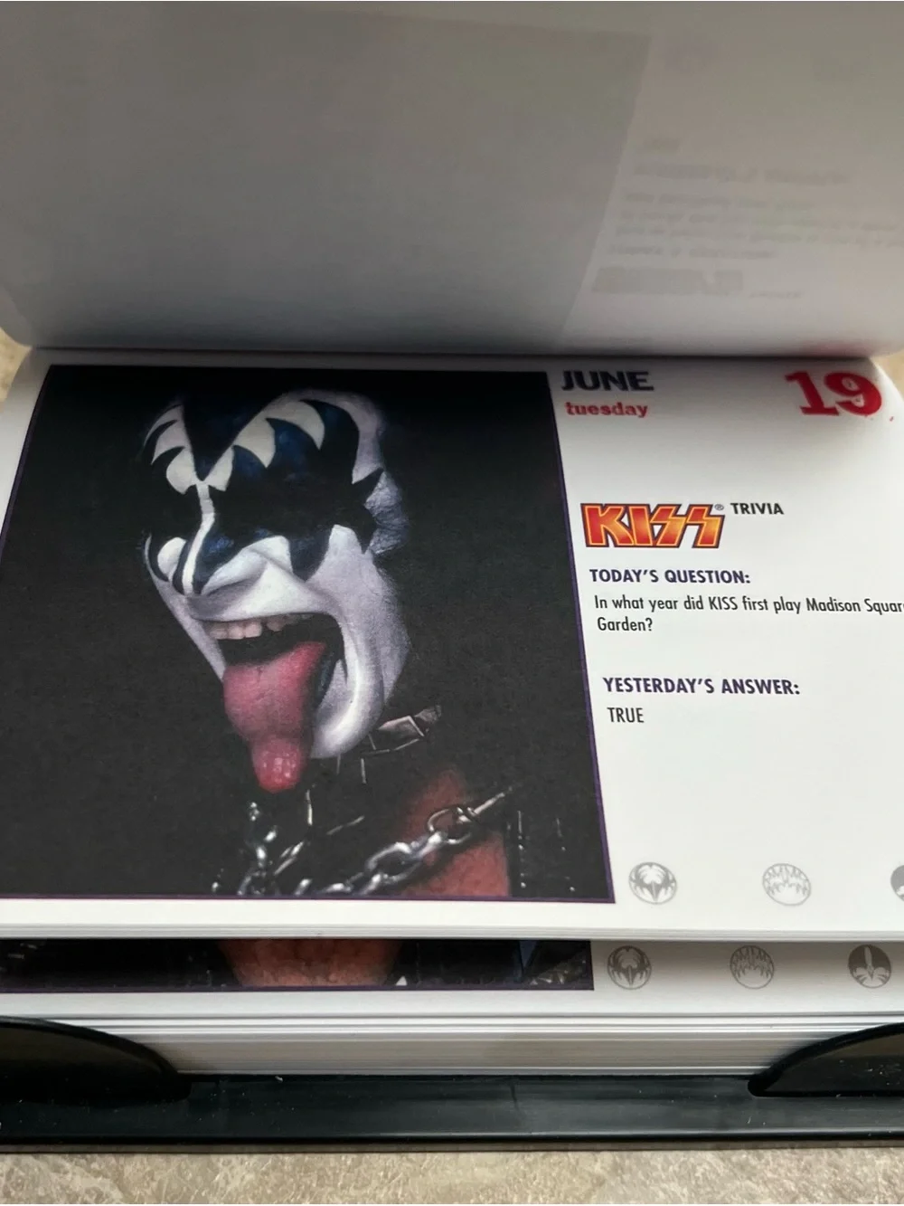 Kiss Black Purple Red 2001 Daily Trivia Calendar